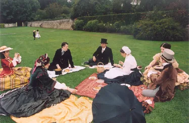 Septembre 2006 : Journée du Patrimoine au château de Breteuil Thème Second Empire : Achille Fould et le Marquis de Breteuil recoivent la famille impériale en 1856