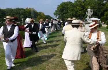 Septembre 2009 : Animation publique "Bal des Canotiers " au Chateau de Breteuil
