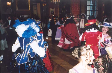 Mai 2003 : Bal de printemps "Alexandre Dumas" au château de Breteuil