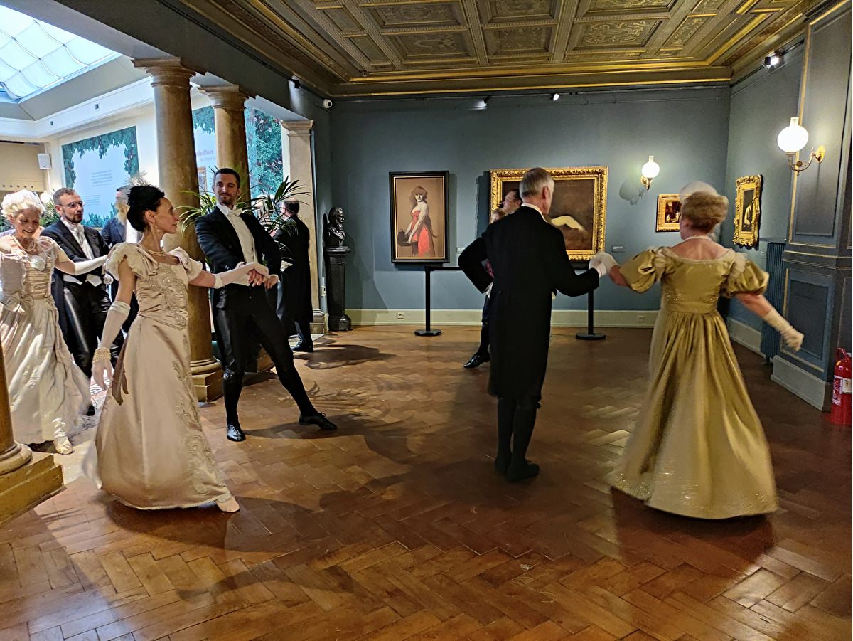 Musée Jean-Jacques Henner · galerie Carnet de Bals